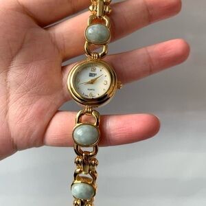 Gruen II Gold tone watch mother of pearl face